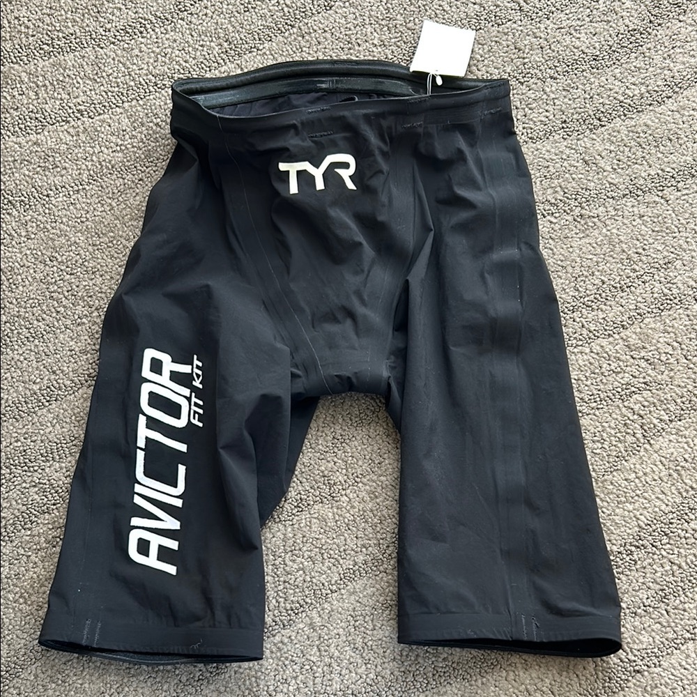 TYR AVICTOR Black Tech Jammers Athletic Shorts